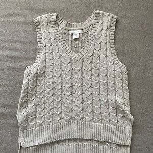 cupcakes & cashmere Taupe Cable Knit V-Neck Sweater Vest